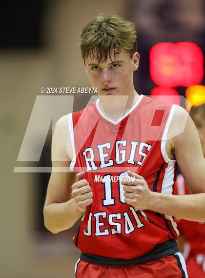 Thumbnail 2 in Regis Jesuit @ Grandview photogallery.