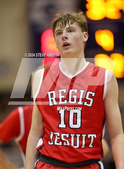 Thumbnail 1 in Regis Jesuit @ Grandview photogallery.