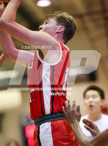 Thumbnail 1 in Regis Jesuit @ Grandview photogallery.