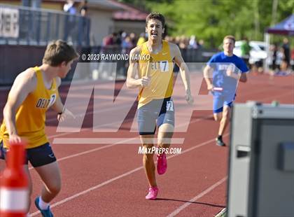 Thumbnail 1 in IHSAA Region 5 (3200 Meter Relay) photogallery.