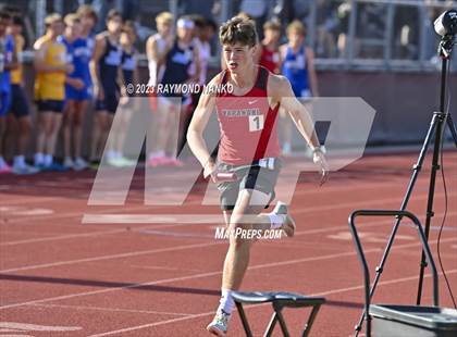 Thumbnail 1 in IHSAA Region 5 (3200 Meter Relay) photogallery.