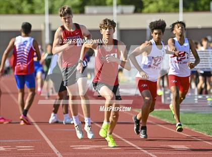Thumbnail 1 in IHSAA Region 5 (3200 Meter Relay) photogallery.