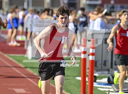 Thumbnail 3 in IHSAA Region 5 (3200 Meter Relay) photogallery.