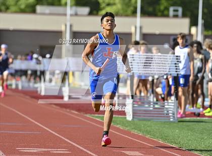 Thumbnail 2 in IHSAA Region 5 (3200 Meter Relay) photogallery.