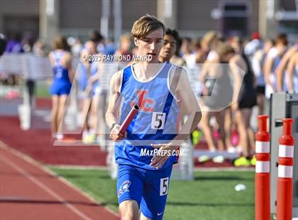 Thumbnail 1 in IHSAA Region 5 (3200 Meter Relay) photogallery.
