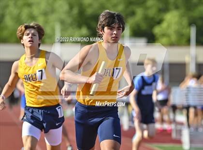 Thumbnail 3 in IHSAA Region 5 (3200 Meter Relay) photogallery.