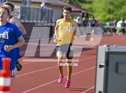 Thumbnail 1 in IHSAA Region 5 (3200 Meter Relay) photogallery.