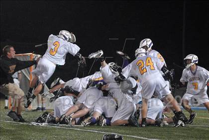 Thumbnail 2 in Warwick vs. Valley Central (Section 9 Class A Final) photogallery.