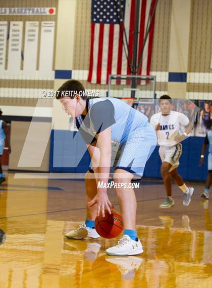 Thumbnail 2 in Bell @ Hebron photogallery.