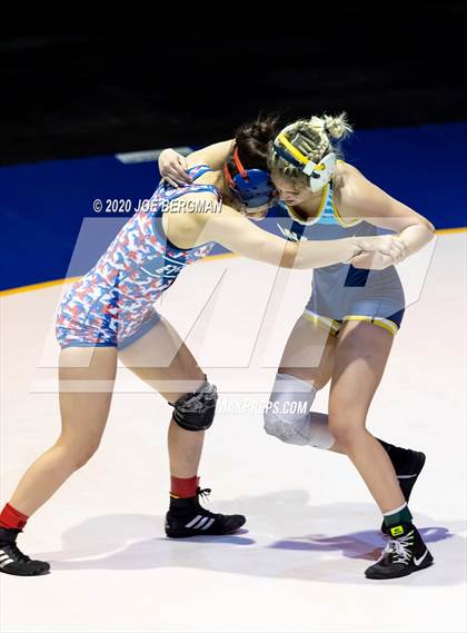 Thumbnail 2 in CIF Championships  photogallery.
