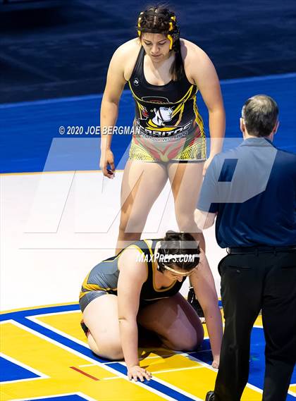 Thumbnail 3 in CIF Championships  photogallery.