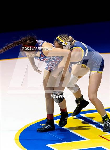 Thumbnail 3 in CIF Championships  photogallery.