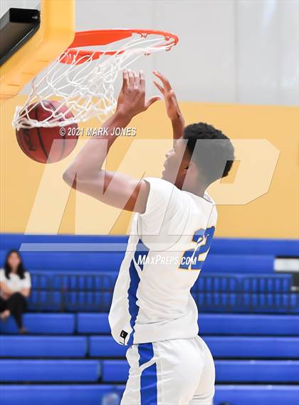 Thumbnail 2 in Phoenix Country Day vs. Parker (PCDS Desert Classic - Championship) photogallery.