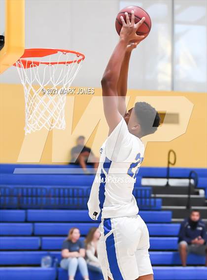 Thumbnail 1 in Phoenix Country Day vs. Parker (PCDS Desert Classic - Championship) photogallery.