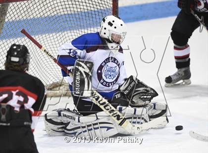 Thumbnail 2 in Branford vs. Suffield/Granby/Windsor Locks (CIAC D2 Semifinal) photogallery.