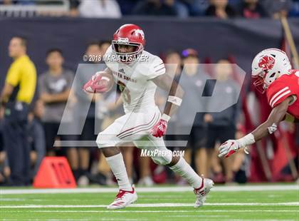 Thumbnail 3 in Katy vs North Shore Region (UIL 6A Regional Playoff) photogallery.
