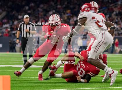 Thumbnail 3 in Katy vs North Shore Region (UIL 6A Regional Playoff) photogallery.