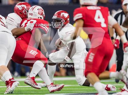 Thumbnail 1 in Katy vs North Shore Region (UIL 6A Regional Playoff) photogallery.