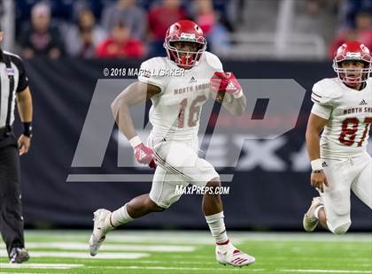 Thumbnail 2 in Katy vs North Shore Region (UIL 6A Regional Playoff) photogallery.
