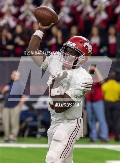 Thumbnail 2 in Katy vs North Shore Region (UIL 6A Regional Playoff) photogallery.