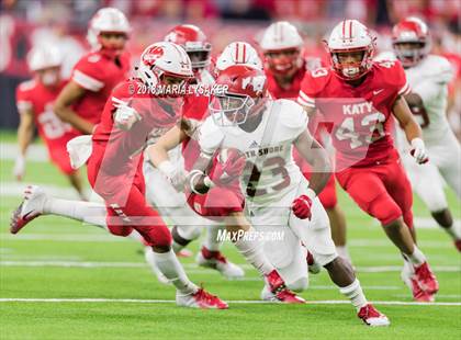 Thumbnail 1 in Katy vs North Shore Region (UIL 6A Regional Playoff) photogallery.