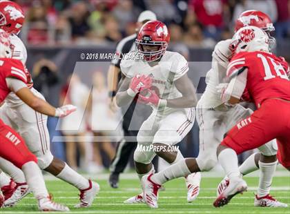 Thumbnail 2 in Katy vs North Shore Region (UIL 6A Regional Playoff) photogallery.