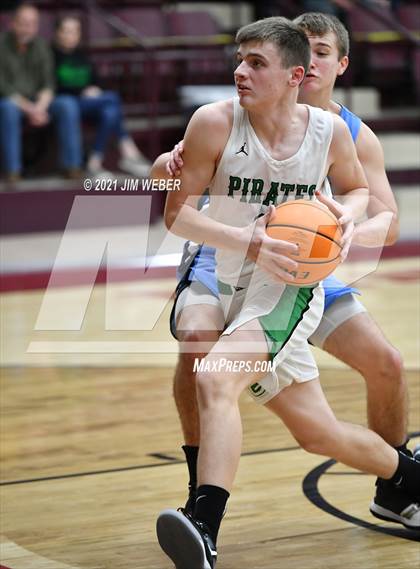 Thumbnail 1 in Oktaha vs Gore (OSSAA 2A Regional Playoff) photogallery.