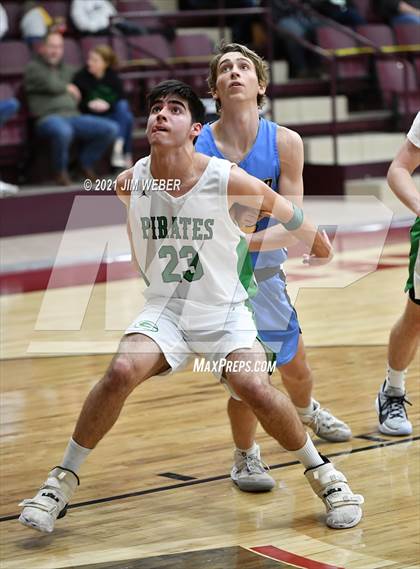 Thumbnail 2 in Oktaha vs Gore (OSSAA 2A Regional Playoff) photogallery.
