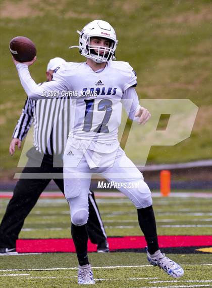 Thumbnail 2 in Columbia @ Marquette Catholic photogallery.