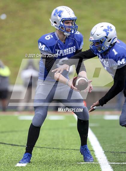 Thumbnail 2 in Columbia @ Marquette Catholic photogallery.