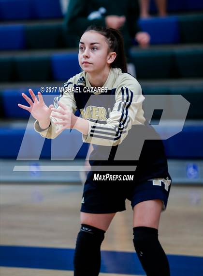 Thumbnail 3 in Santa Fe Christian vs. Mater Dei Catholic (So. Cal. Holiday Prep Classic) photogallery.
