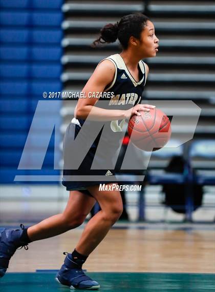 Thumbnail 3 in Santa Fe Christian vs. Mater Dei Catholic (So. Cal. Holiday Prep Classic) photogallery.