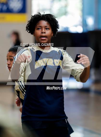 Thumbnail 1 in Santa Fe Christian vs. Mater Dei Catholic (So. Cal. Holiday Prep Classic) photogallery.