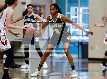 Thumbnail 1 in Santa Fe Christian vs. Mater Dei Catholic (So. Cal. Holiday Prep Classic) photogallery.