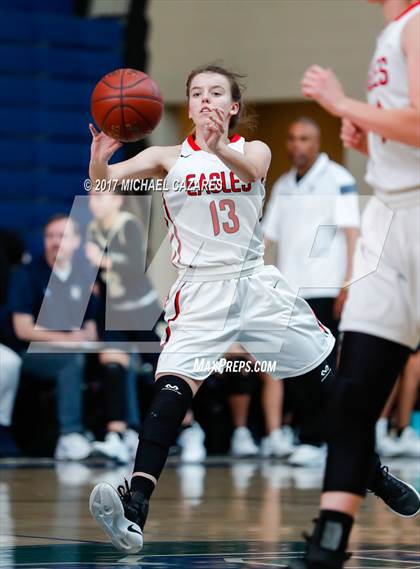 Thumbnail 2 in Santa Fe Christian vs. Mater Dei Catholic (So. Cal. Holiday Prep Classic) photogallery.