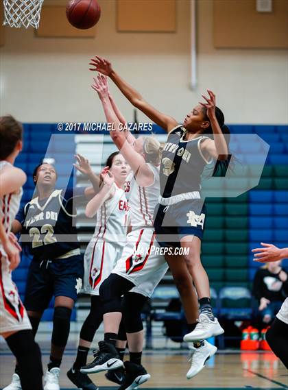 Thumbnail 1 in Santa Fe Christian vs. Mater Dei Catholic (So. Cal. Holiday Prep Classic) photogallery.