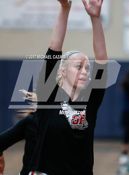 Thumbnail 1 in Santa Fe Christian vs. Mater Dei Catholic (So. Cal. Holiday Prep Classic) photogallery.
