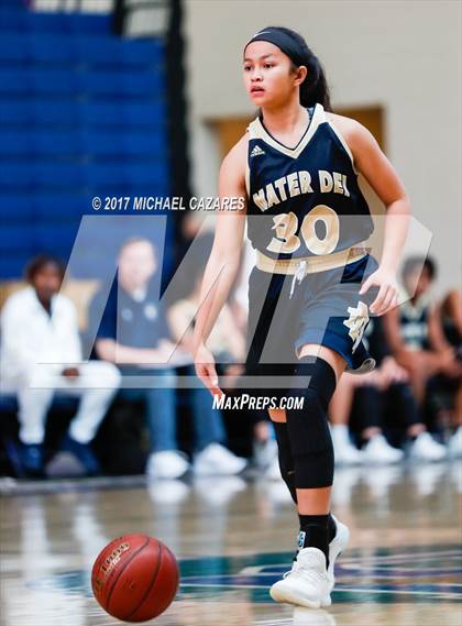 Thumbnail 3 in Santa Fe Christian vs. Mater Dei Catholic (So. Cal. Holiday Prep Classic) photogallery.