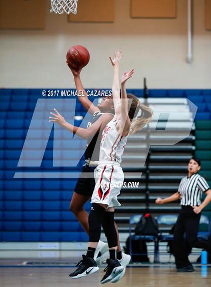 Thumbnail 3 in Santa Fe Christian vs. Mater Dei Catholic (So. Cal. Holiday Prep Classic) photogallery.
