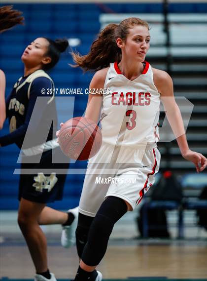 Thumbnail 2 in Santa Fe Christian vs. Mater Dei Catholic (So. Cal. Holiday Prep Classic) photogallery.