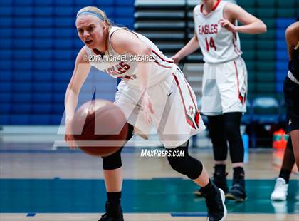 Thumbnail 3 in Santa Fe Christian vs. Mater Dei Catholic (So. Cal. Holiday Prep Classic) photogallery.