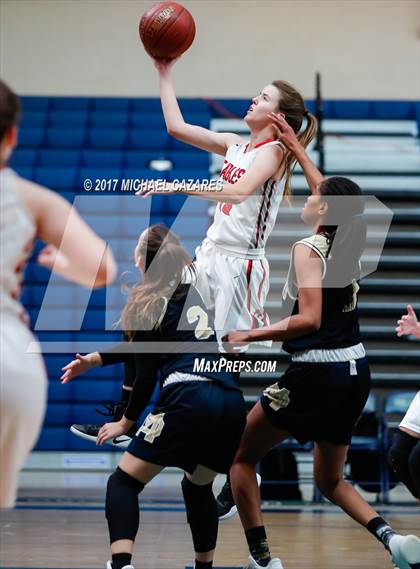 Thumbnail 1 in Santa Fe Christian vs. Mater Dei Catholic (So. Cal. Holiday Prep Classic) photogallery.