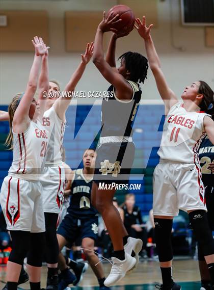 Thumbnail 1 in Santa Fe Christian vs. Mater Dei Catholic (So. Cal. Holiday Prep Classic) photogallery.