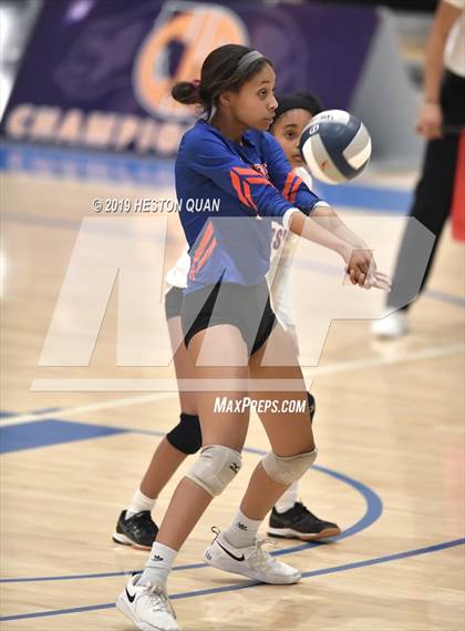 Thumbnail 3 in Mt. Madonna vs. University (CIF State D5 Final) photogallery.