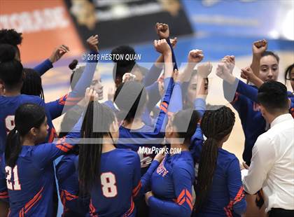 Thumbnail 1 in Mt. Madonna vs. University (CIF State D5 Final) photogallery.