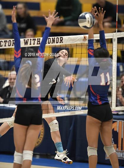 Thumbnail 2 in Mt. Madonna vs. University (CIF State D5 Final) photogallery.