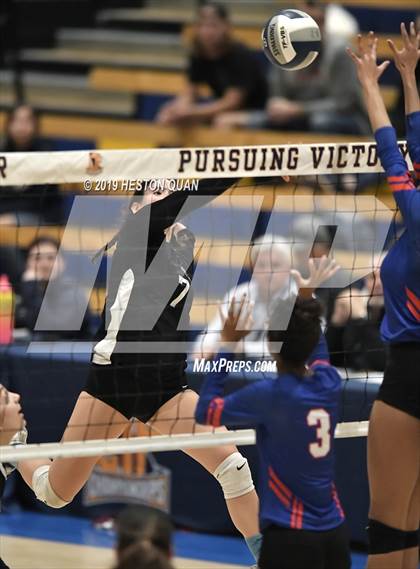 Thumbnail 2 in Mt. Madonna vs. University (CIF State D5 Final) photogallery.