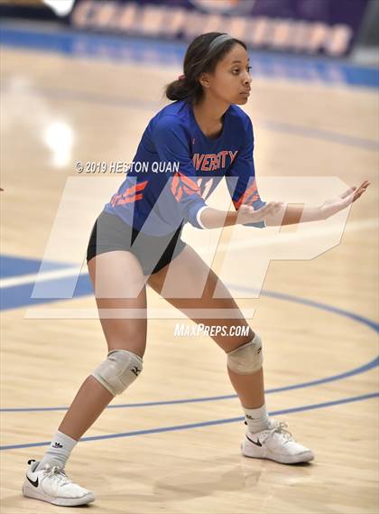 Thumbnail 2 in Mt. Madonna vs. University (CIF State D5 Final) photogallery.