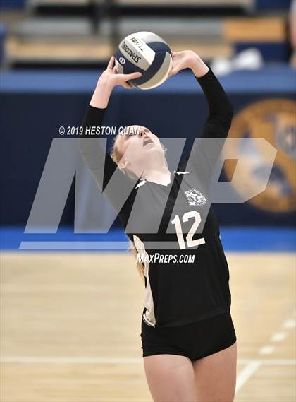 Thumbnail 2 in Mt. Madonna vs. University (CIF State D5 Final) photogallery.