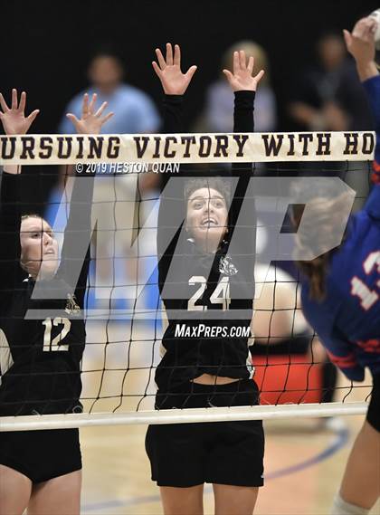 Thumbnail 3 in Mt. Madonna vs. University (CIF State D5 Final) photogallery.